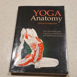 Yoga Anatomy by Leslie Kaminoff- book